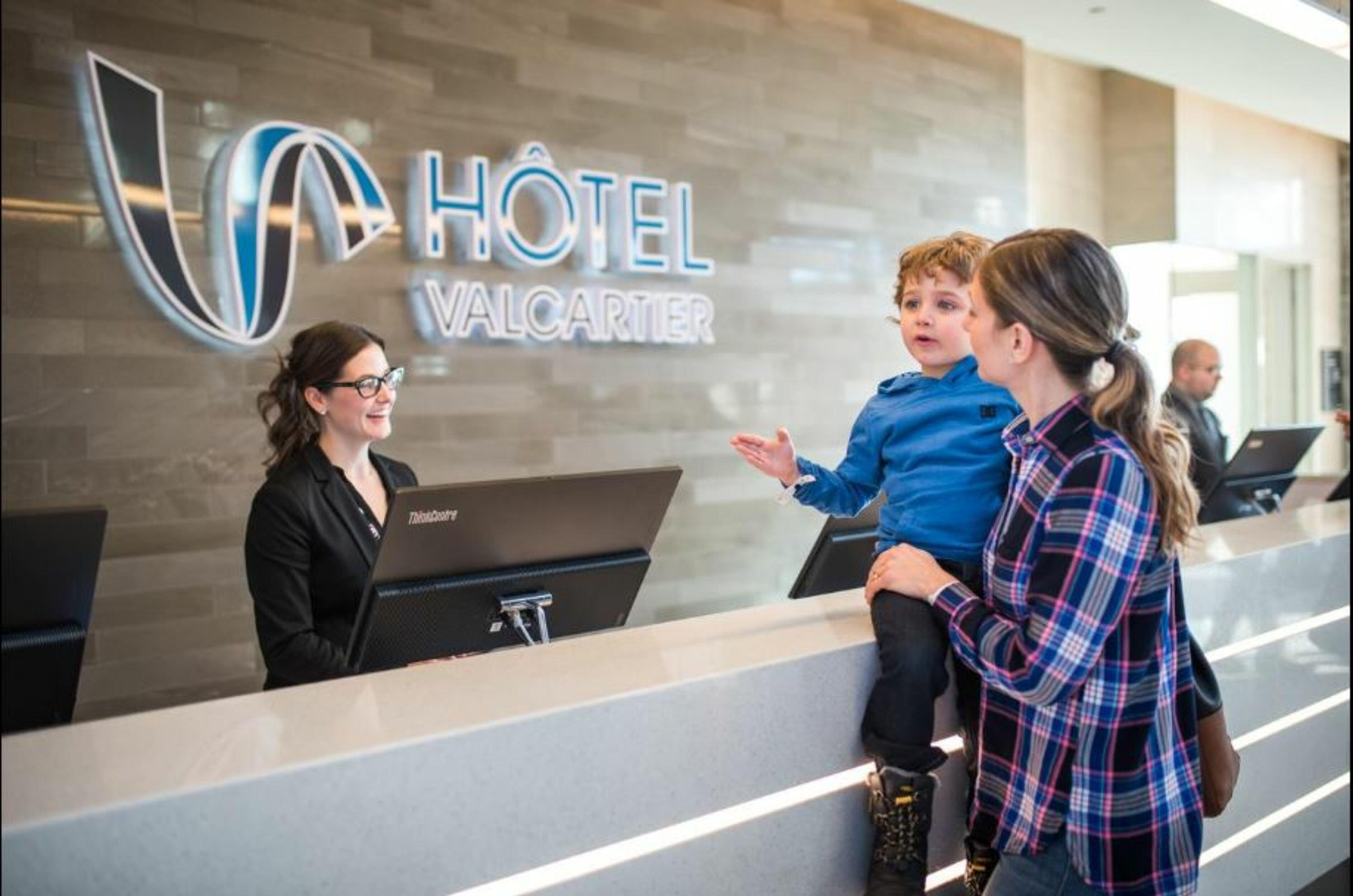 Hotel Valcartier Saint-Gabriel-De-Valcartier Exterior foto